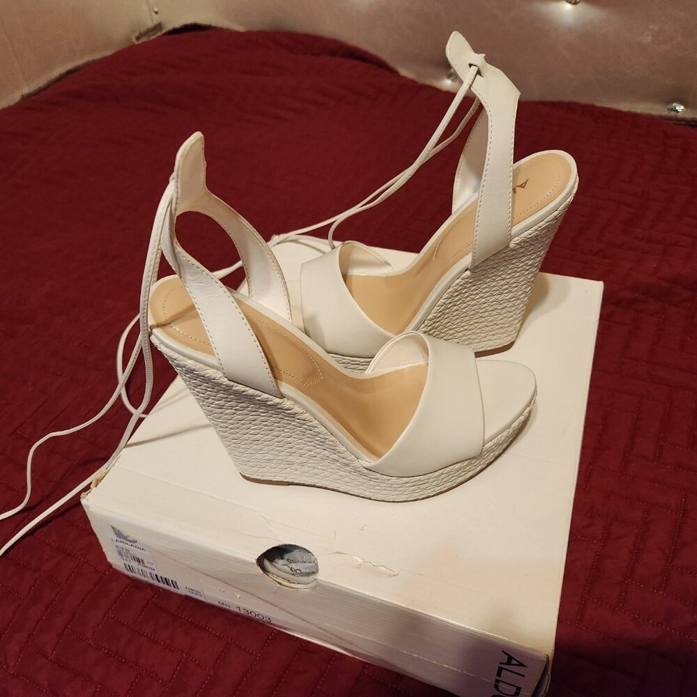 Women's size 7 tie-up Wedge heels